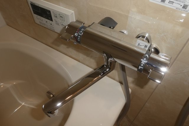 ペルレＢの浴室|サーモスタッド付き水栓