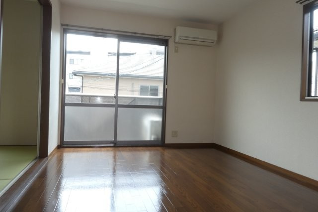 ペルレＢの居間・リビング|洋室