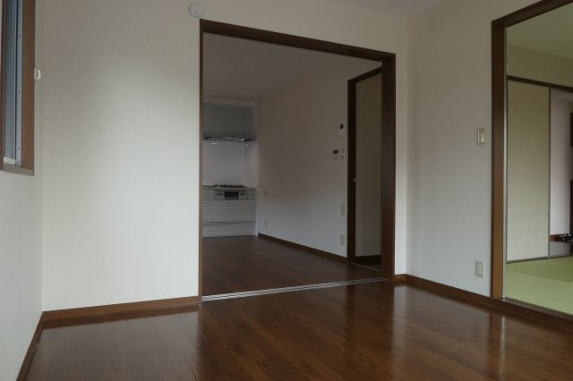 ペルレＢの洋室