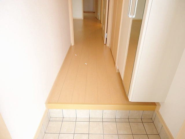 ヴァーサリーノの玄関|シンプルで使いやすい玄関です