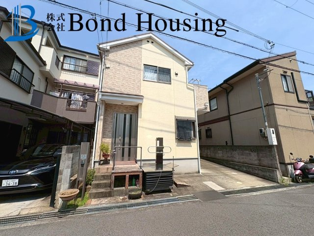 南向き2面バルコニー　各居室収納有　魚住町清水　中古戸建の前面道路含む現地写真