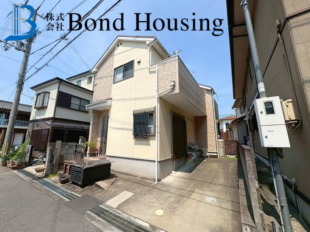 南向き2面バルコニー　各居室収納有　魚住町清水　中古戸建の前面道路含む現地写真