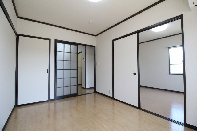 オレゴンハイツBの居間・リビング|ゆったりとしたリビングです