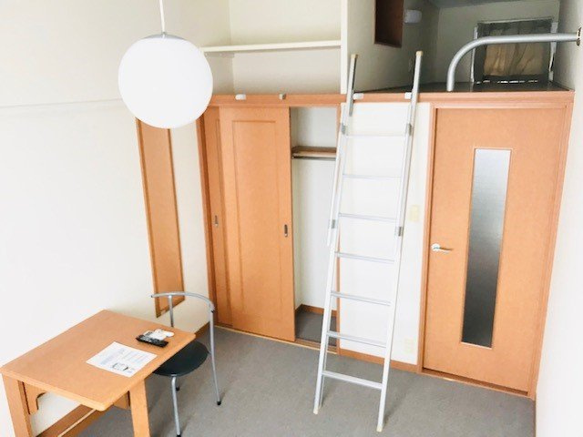 レオパレスエスペランサＡの居間・リビング|同タイプ画像の為、現況優先