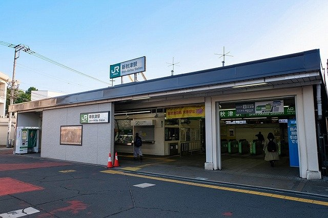 レオネクストヴォラーレの周辺