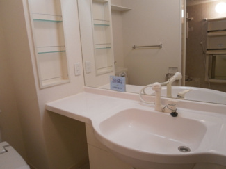 【洗面所】 | ルシール若松原