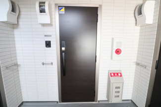 【玄関】 | ロータスシャトー