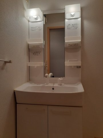 ソレイユ・山道の洗面所