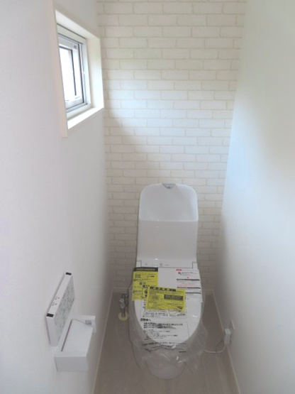 【トイレ】 | 北見市清見町３８番１０６、３８番１２０　中古売家 | 温水洗浄便座