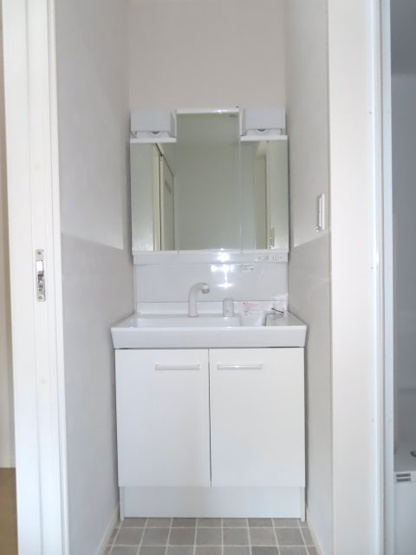 【独立洗面台】 | 北見市清見町３８番１０６、３８番１２０　中古売家 | 洗髪洗面化粧台
