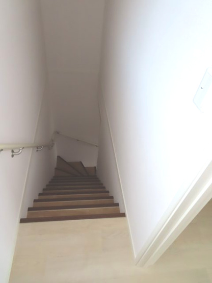 【その他共用部分】 | 北見市清見町３８番１０６、３８番１２０　中古売家 | 階段