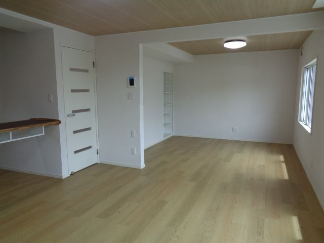 【居間・リビング】 | 北見市清見町３８番１０６、３８番１２０　中古売家