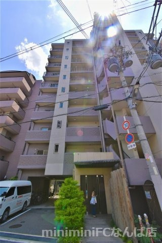 グランディール難波の外観