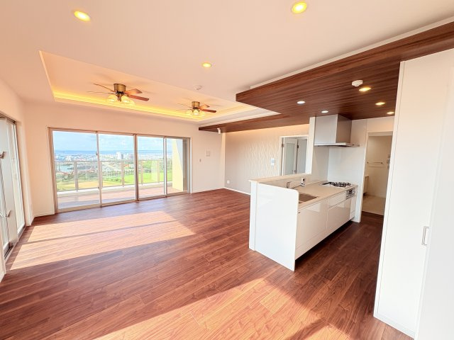 ミルコマンション曙シーフロントビューの居間・リビング