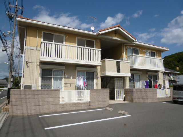 倉敷市福田町浦田のアパートの外観