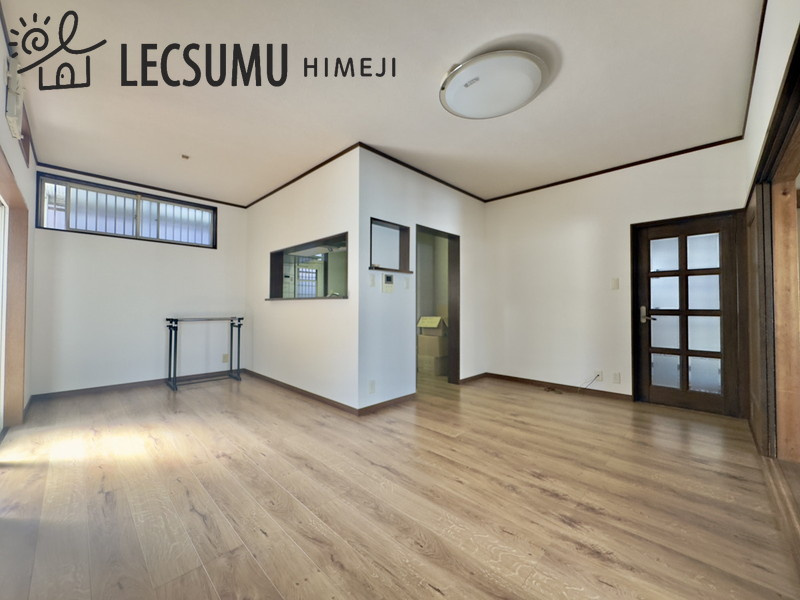 姫路市白浜町/中古戸建の居間・リビング
