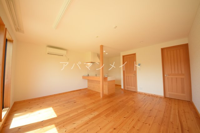 【居間・リビング】 | プリムヴェール | 戸塚周辺ならアパマンメイトへＬｅｔｓ Ｇｏ ！