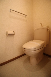 【トイレ】 | アグリーアブルハウス　Ⅰ | ゆったりとした空間のトイレです