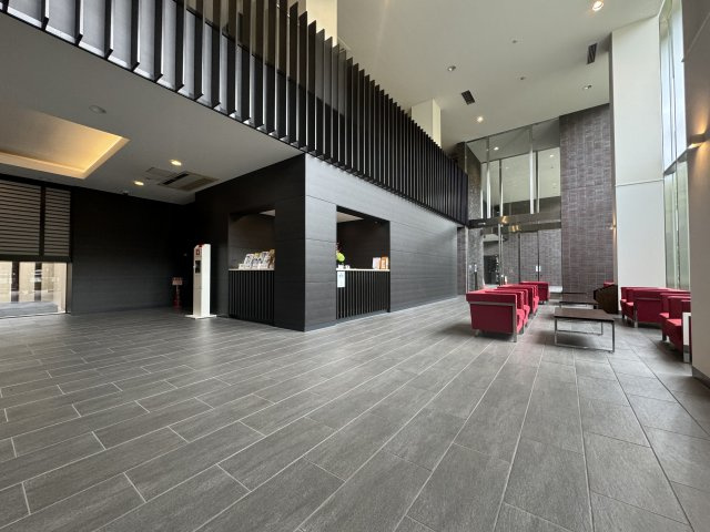東京スイートレジデンスのその他共用部分|高級感溢れるエントランスです♪