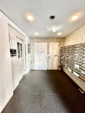 リアライズ江坂のエントランス