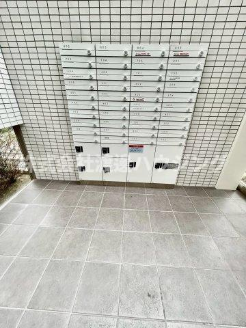 アルバトルナーレ江坂のその他共用部分|宅配BOX付いてます