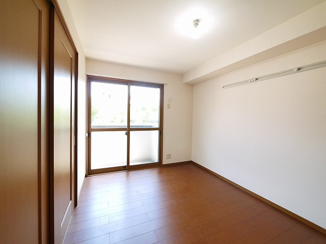 ルミエール南生駒　Ⅲの寝室|落ち着いて過ごせるお部屋なので、寝室にいかがでしょうか