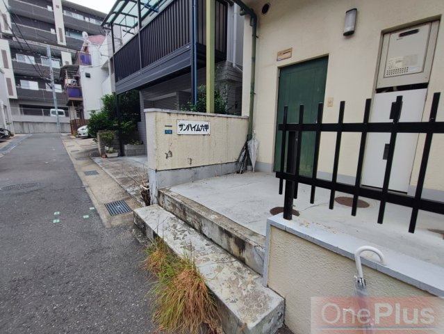 サンハイム六甲のエントランス