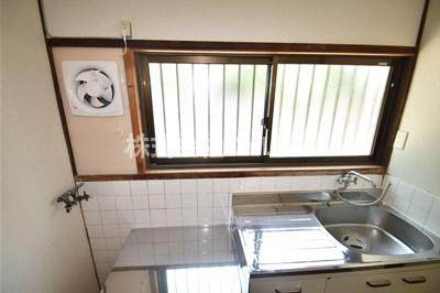 宮町2丁目テラスハウスのキッチン