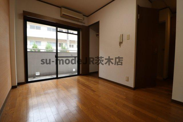 アルビヨン千里丘の居間・リビング