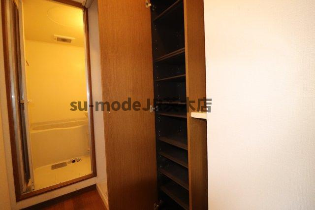 アルビヨン千里丘の収納