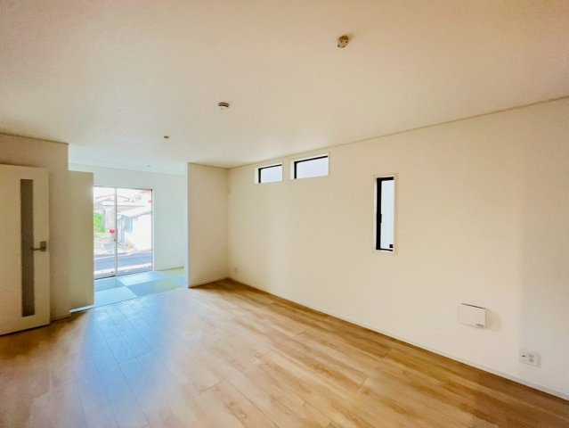 ♥♥うるま市石川第７-４号棟（全4棟）の居間・リビング|お気軽にお問い合わせください♪