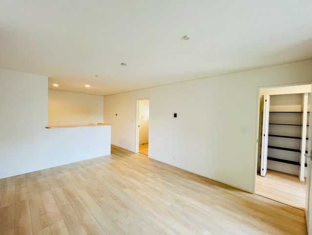 ♥♥うるま市石川第７-４号棟（全4棟）の居間・リビング|お気軽にお問い合わせください♪