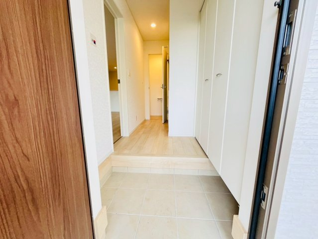 ♥♥うるま市石川第７-４号棟（全4棟）の玄関|お気軽にお問い合わせください♪