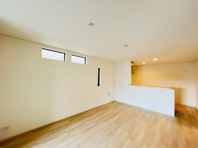 ♥♥うるま市石川第７-４号棟（全4棟）の居間・リビング|お気軽にお問い合わせください♪