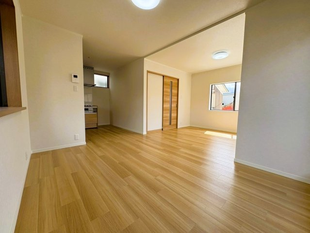 東神足１丁目の居間・リビング