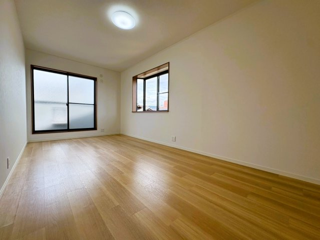 東神足１丁目の洋室