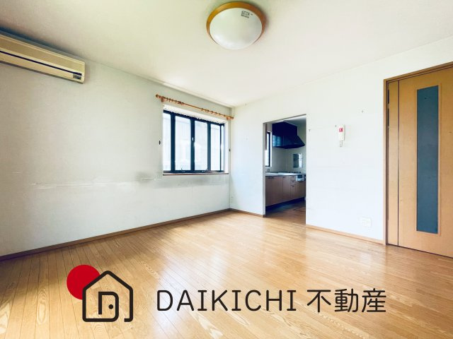 【居間・リビング】 | 久喜市野久喜　中古戸建