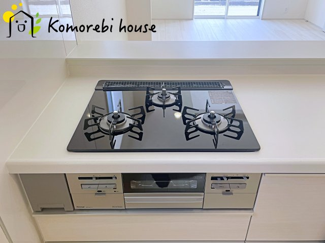 さいたま市見沼区東大宮3丁目　新築一戸建て　ブルーミングガーデン　01のキッチン|撮影：7/19