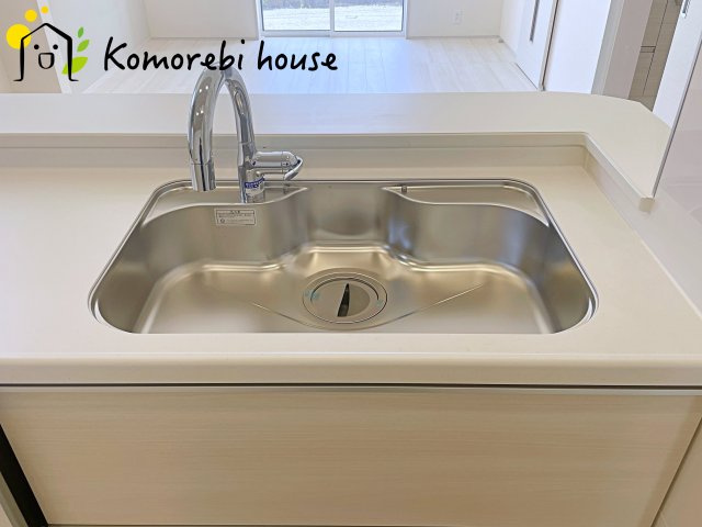 さいたま市見沼区東大宮3丁目　新築一戸建て　ブルーミングガーデン　01のキッチン|撮影：7/19