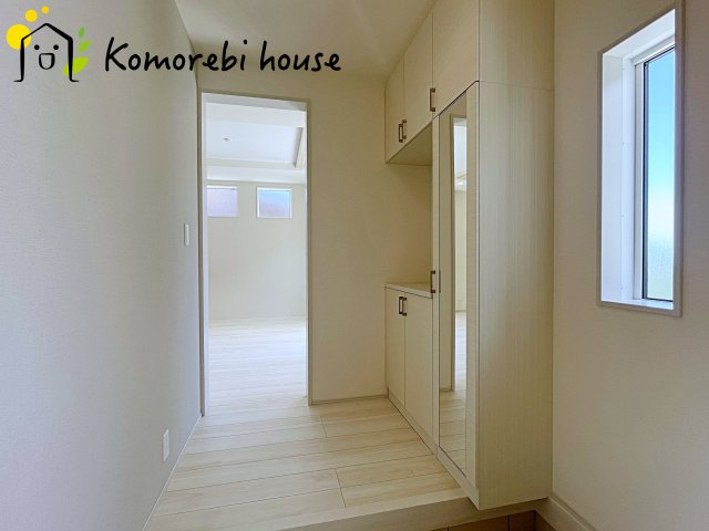 さいたま市見沼区東大宮3丁目　新築一戸建て　ブルーミングガーデン　01の玄関|撮影：7/19