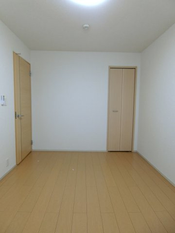 ポライトリー・ケイの洋室