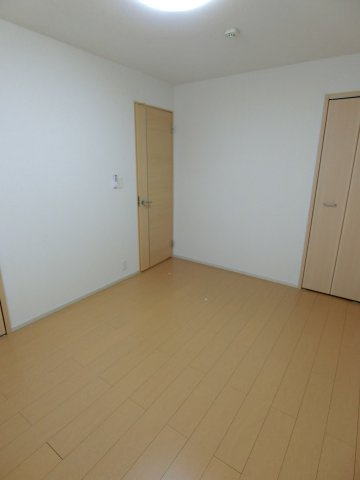 ポライトリー・ケイの洋室