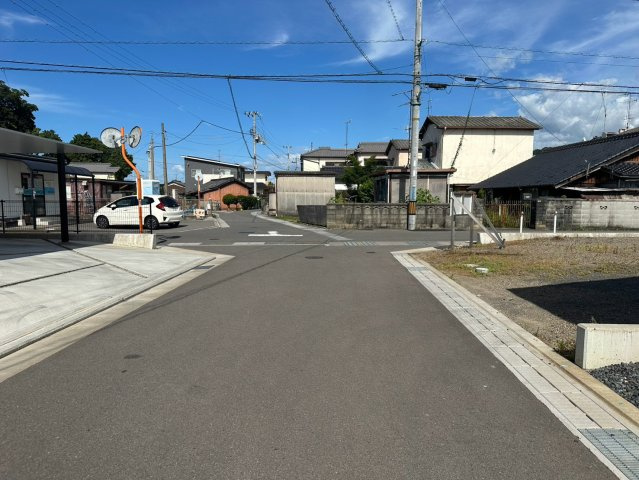 ウィンディーストリート高田　全7区画（残1区画）の前面道路含む現地写真|【前面道路含む現地写真】