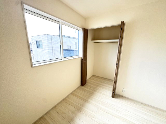 ブルーミングガーデン前橋市後家町３棟　3号棟　の洋室|２階洋室３収納です♪