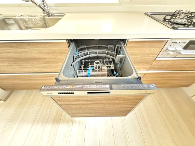 ブルーミングガーデン前橋市後家町３棟　3号棟　のキッチン|食器洗い乾燥機標準装備で毎日の家事も楽々♪