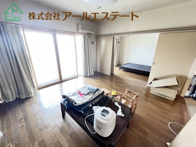 日の出ハイツ　JR「東姫路駅」徒歩4分の居間・リビング
