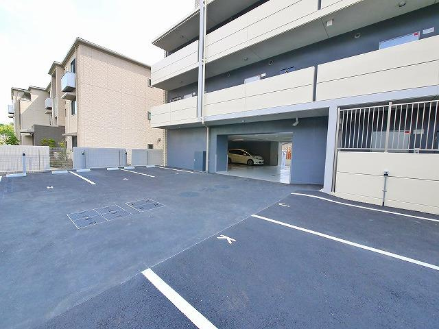 モンパルクいこまNeOの駐車場|駐車場完備です