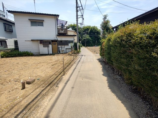 【前面道路含む現地写真】 | 川越市寺尾　全１区画 | 都市ガス・本下水