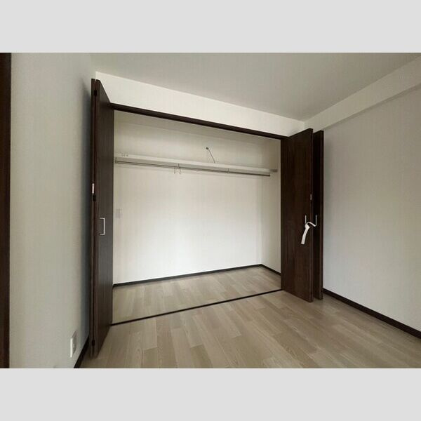 神戸市垂水区学が丘４丁目の賃貸マンションの収納