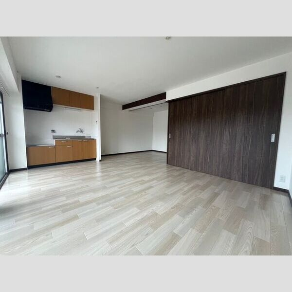 神戸市垂水区学が丘４丁目の賃貸マンションの居間・リビング